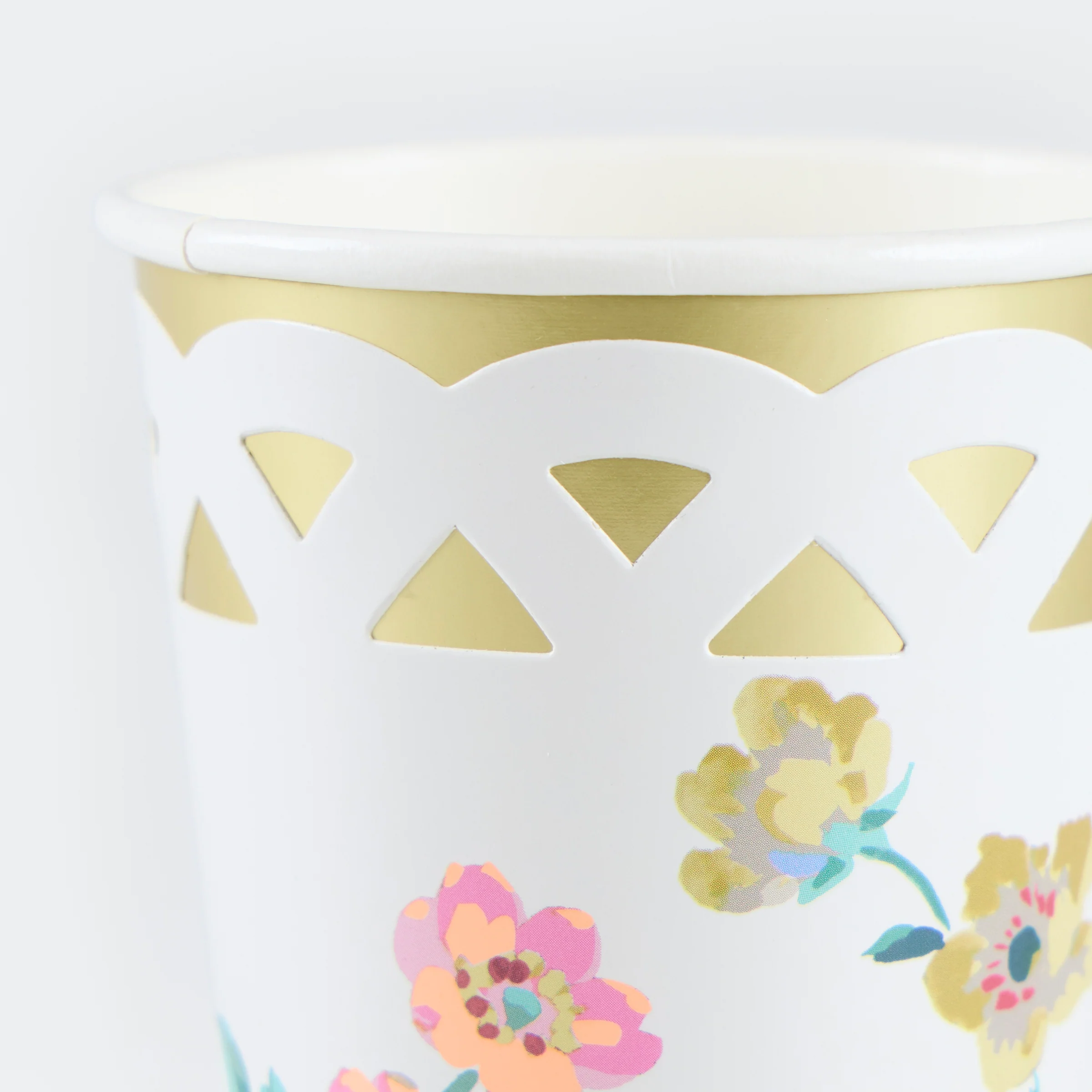 Basketweave Floral Cups (x 8) - Image 2