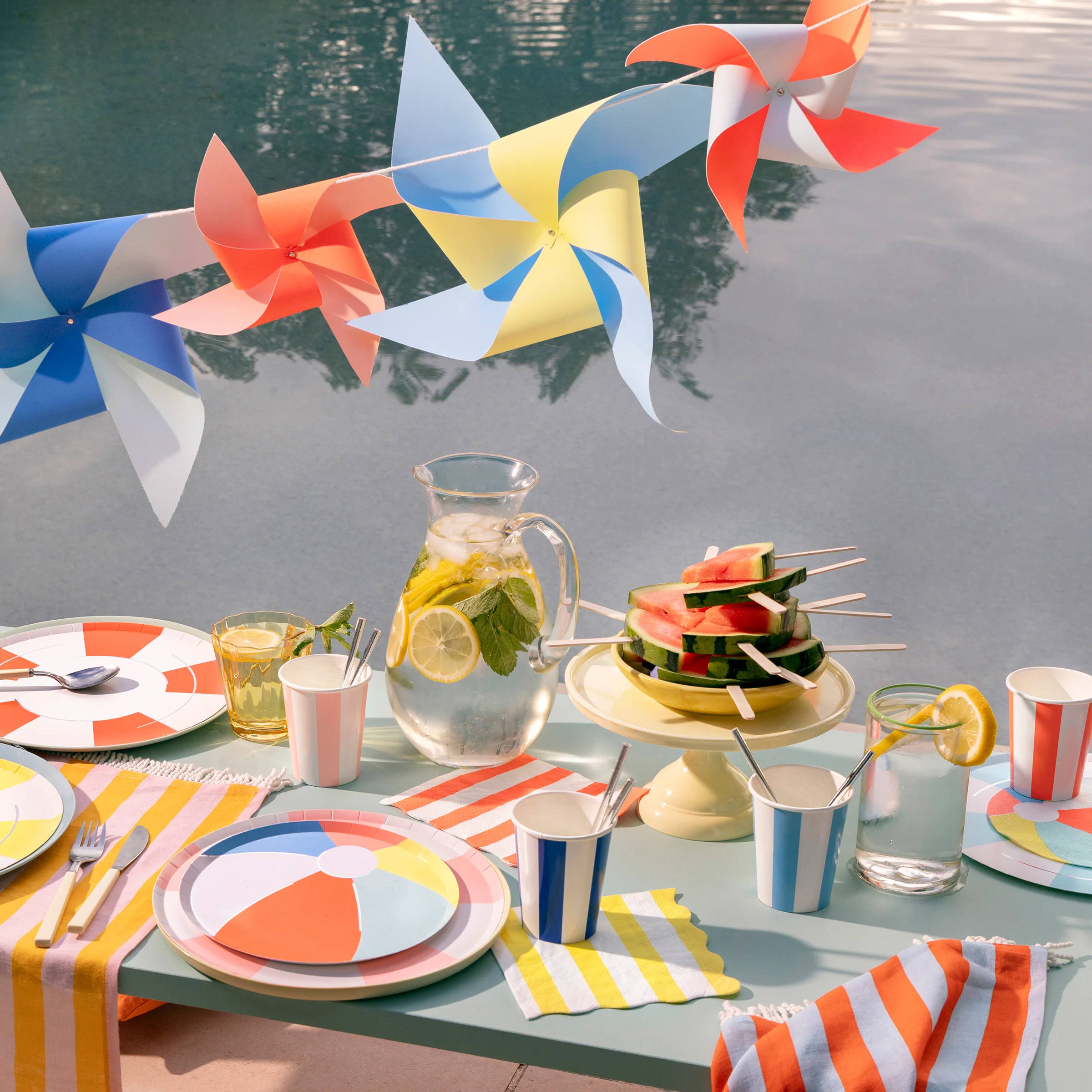 Beach Ball Side Plates (x 8) - Image 2