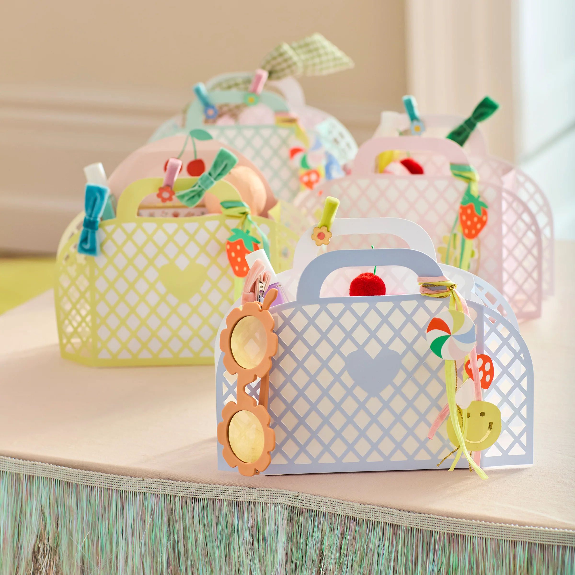 Charm Party Bags (x 8) - Image 2