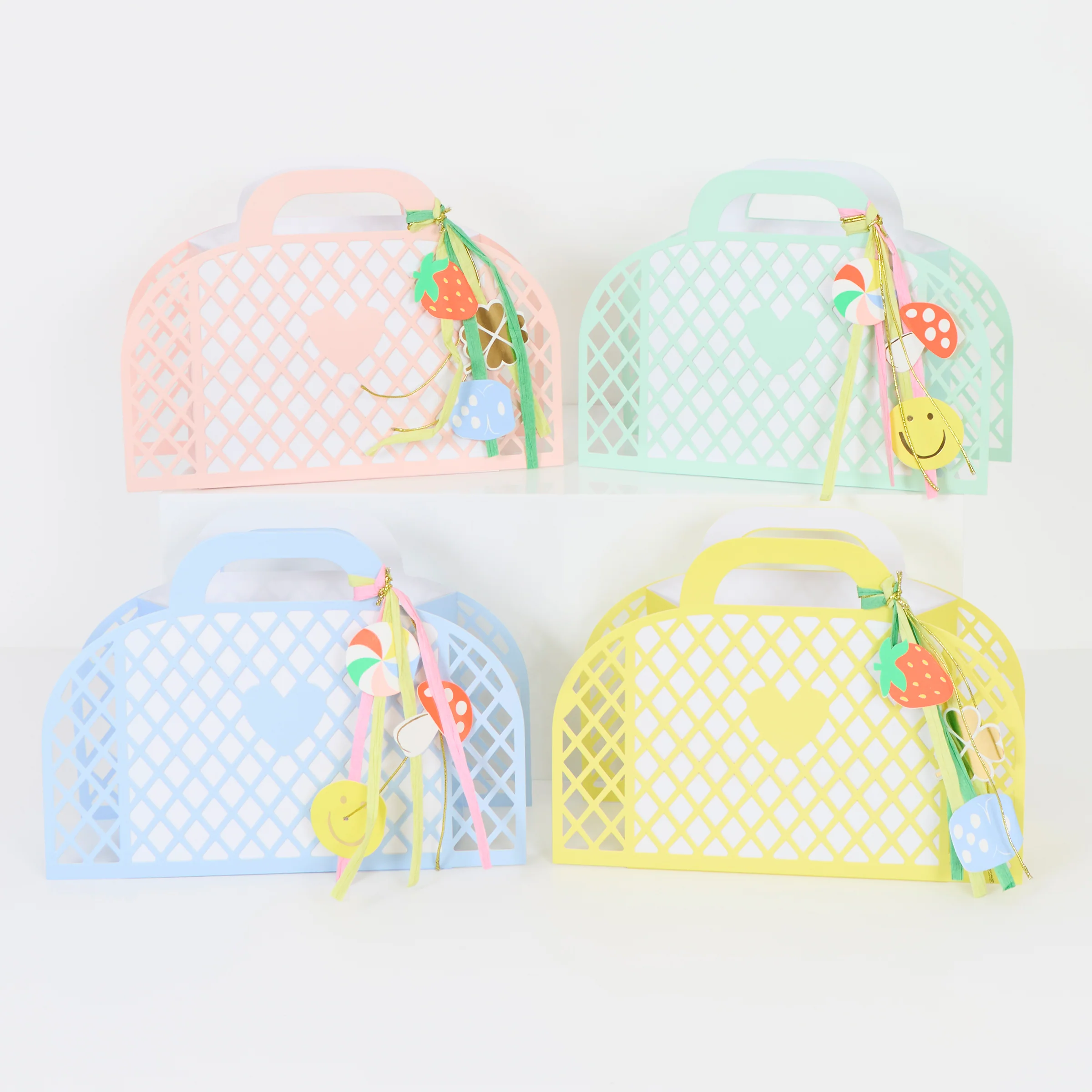 Charm Party Bags (x 8) - Image 3