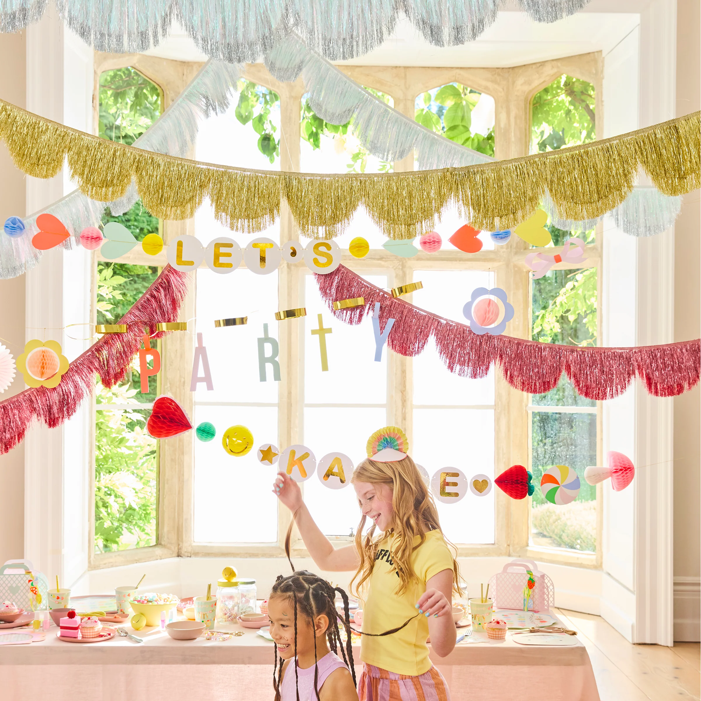 Charm Party Garland Set - Image 3