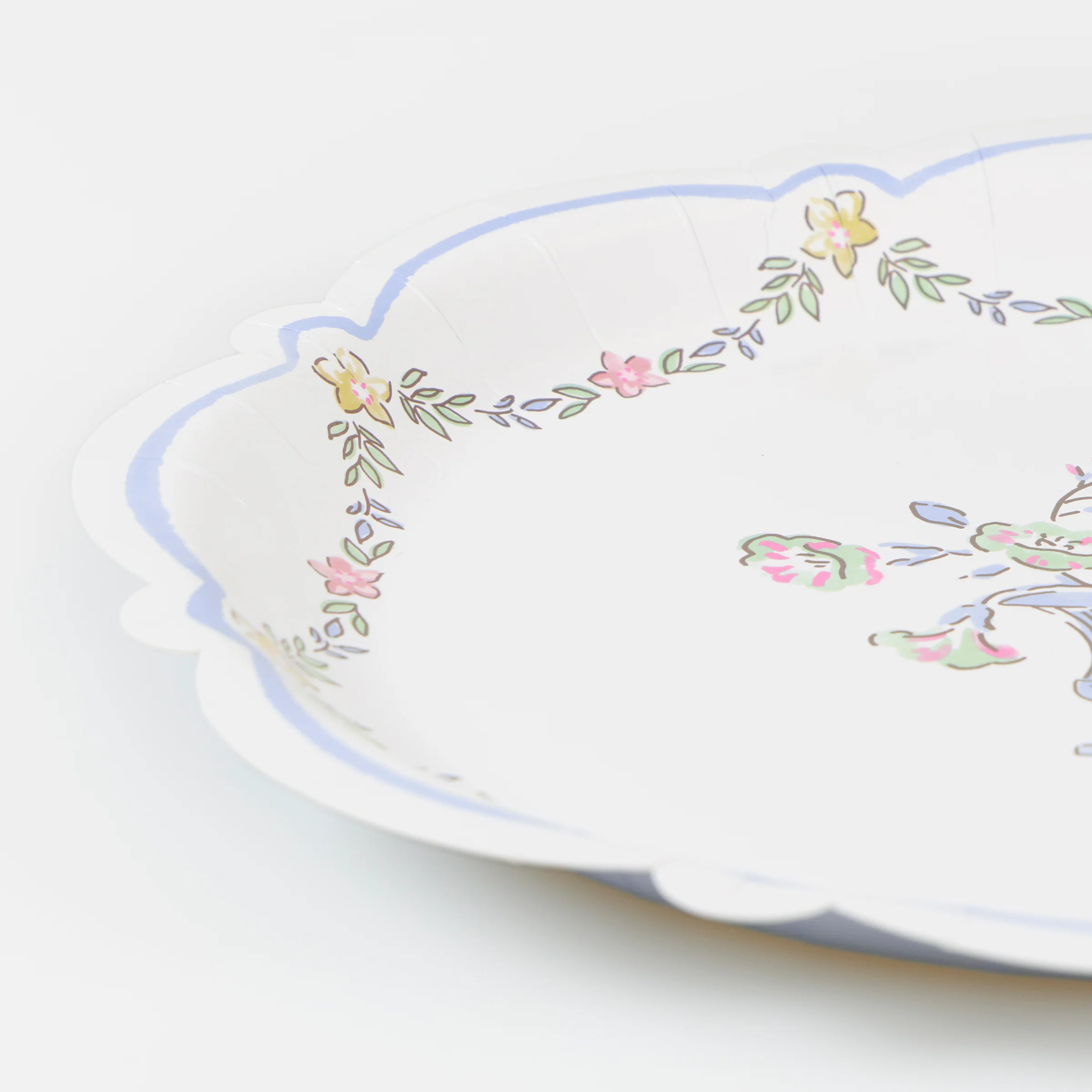 Chintz Border Dinner Plates (x 8) - Image 3