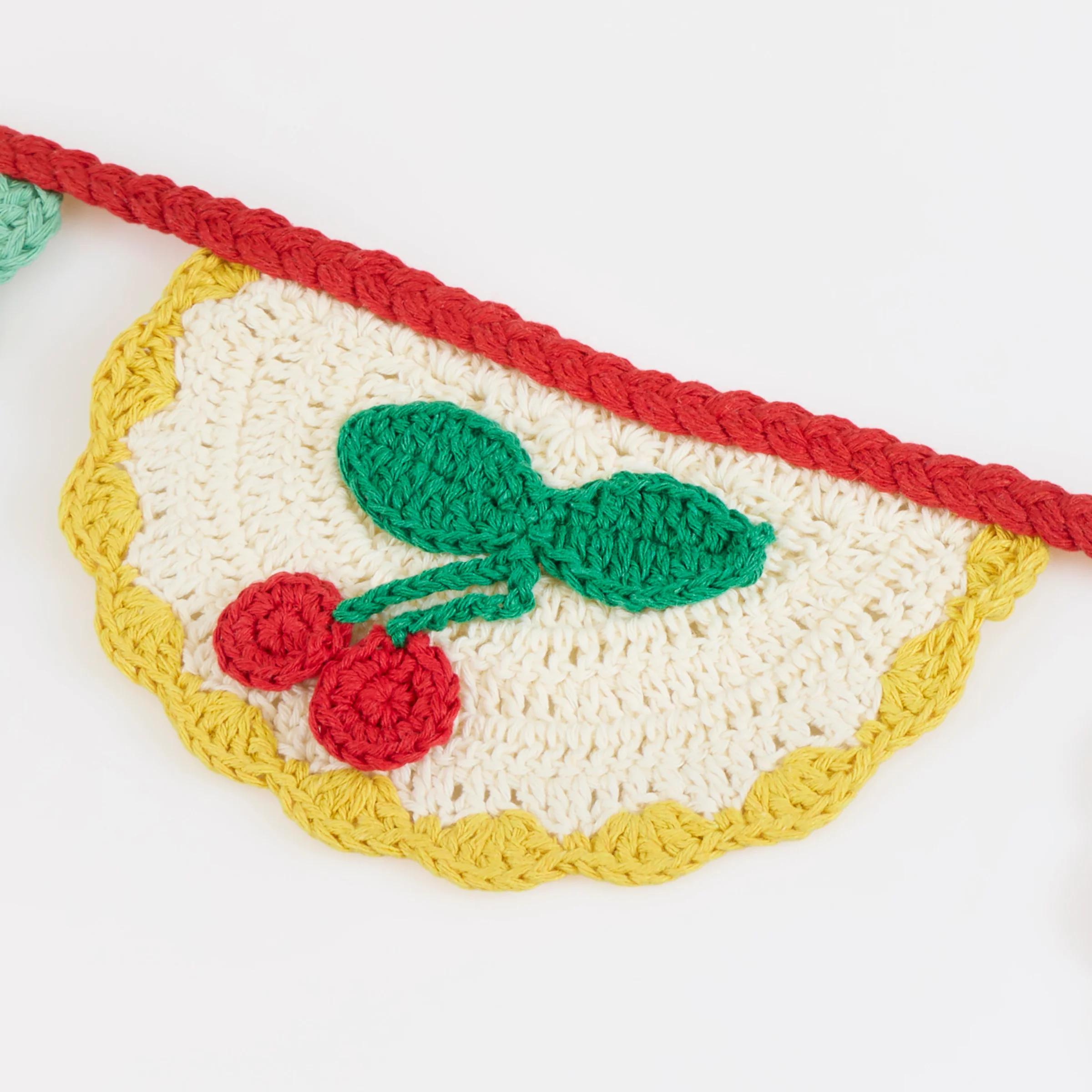 Crochet Scalloped Garland - Image 4