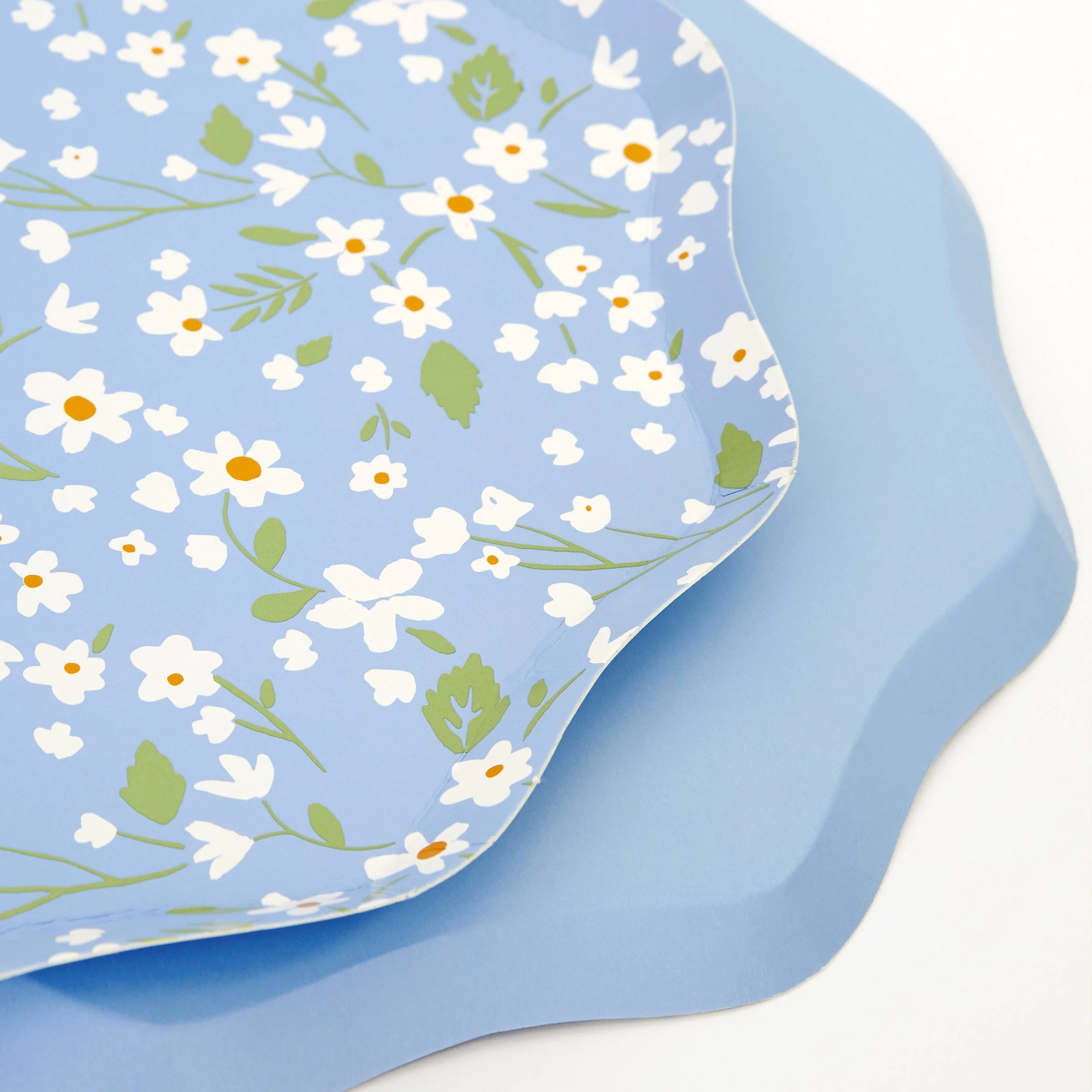 Ditsy Floral Side Plates (x 12) - Image 2