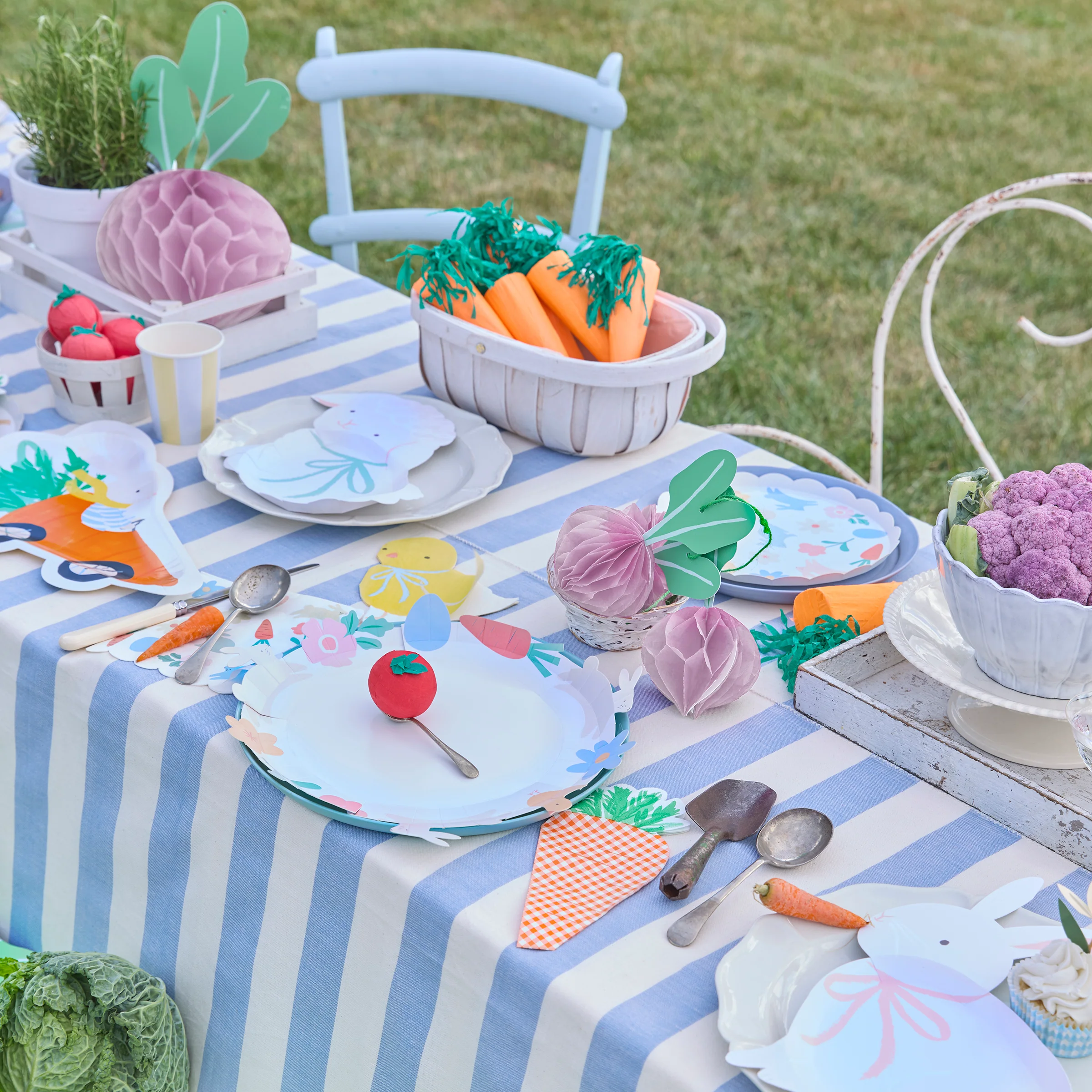 Easter Icons Edged Dinner Plates (x 8) - Image 2