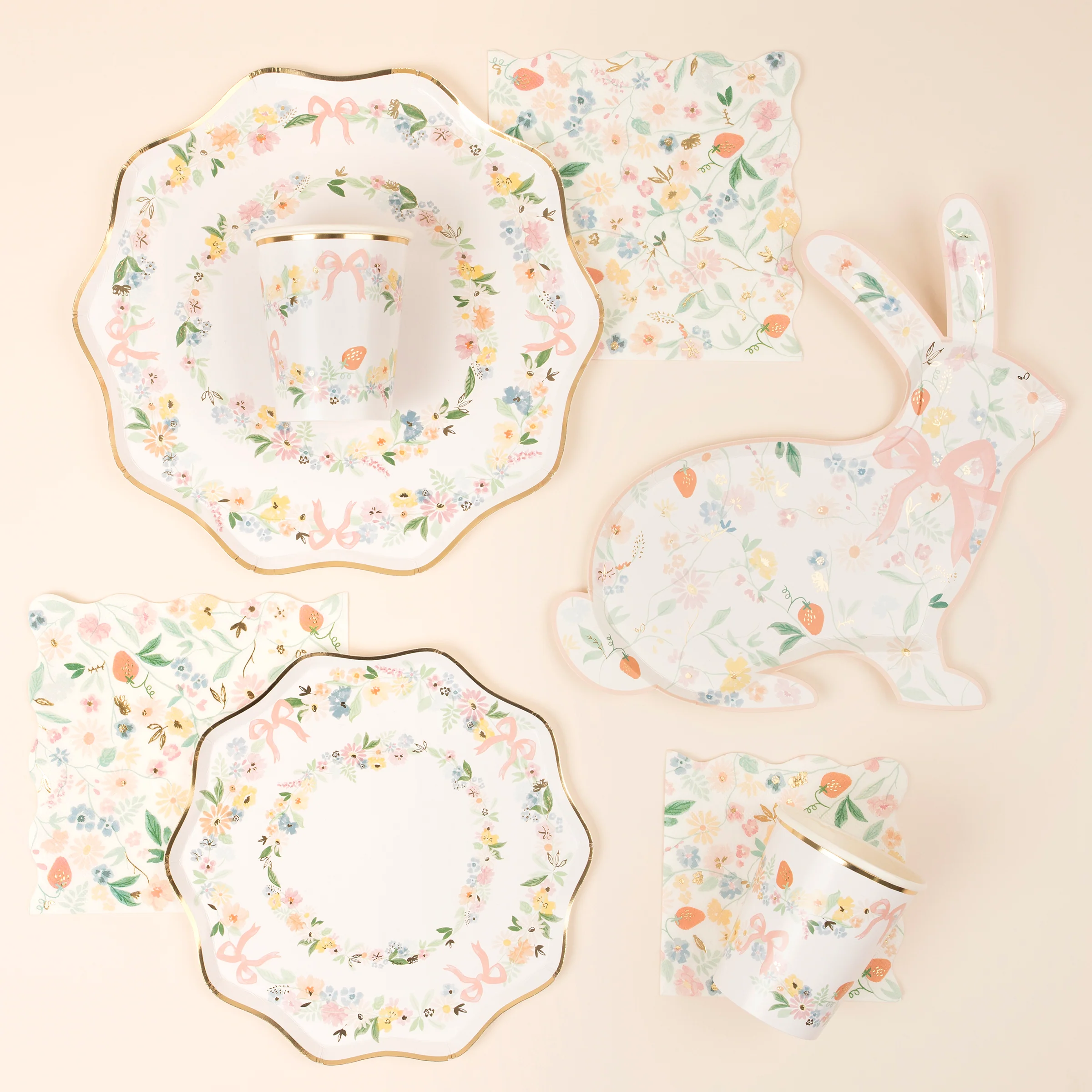 Elegant Floral Small Napkins (x 16) - Image 3