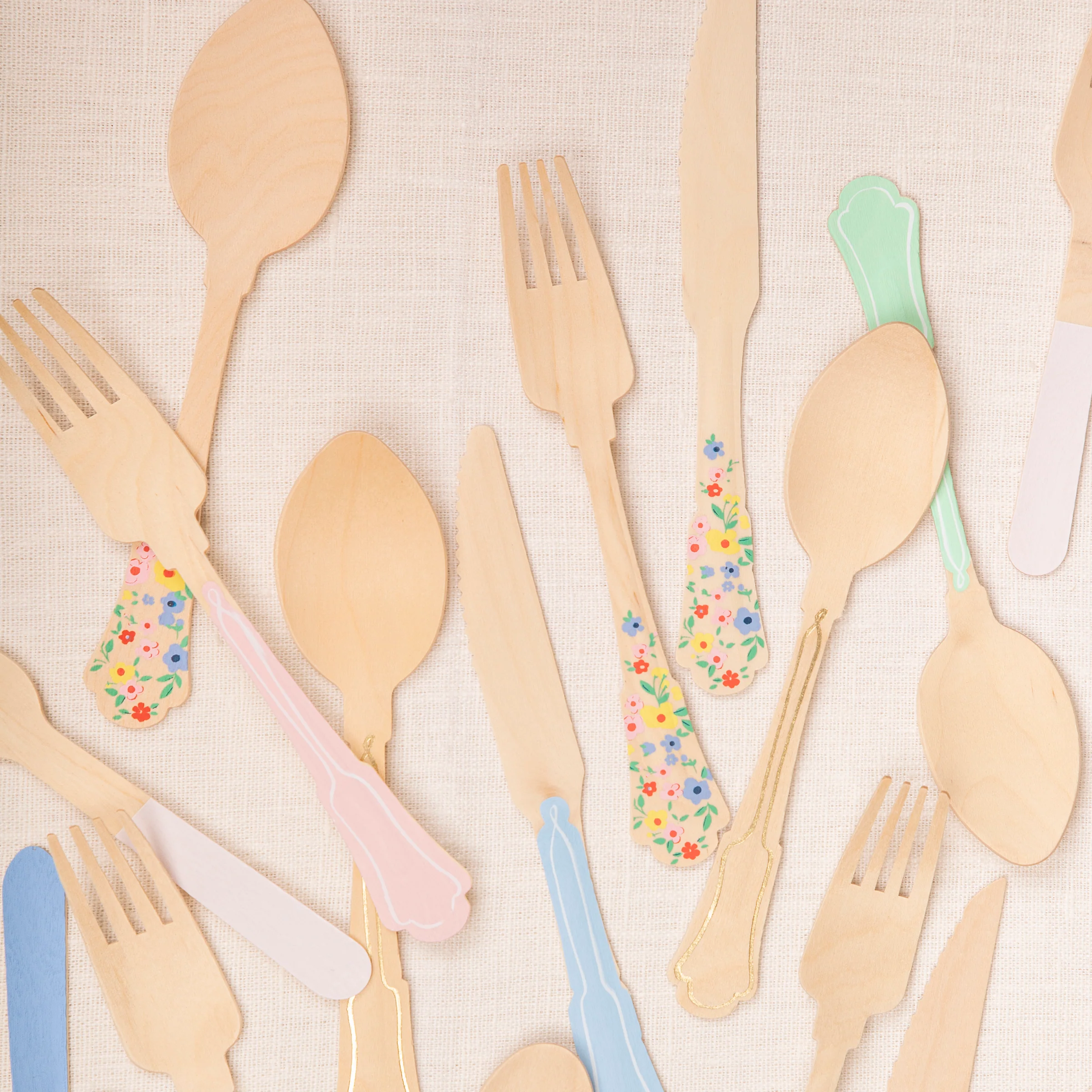 Elegant Floral Wooden Cutlery Set (x 24) - Image 6