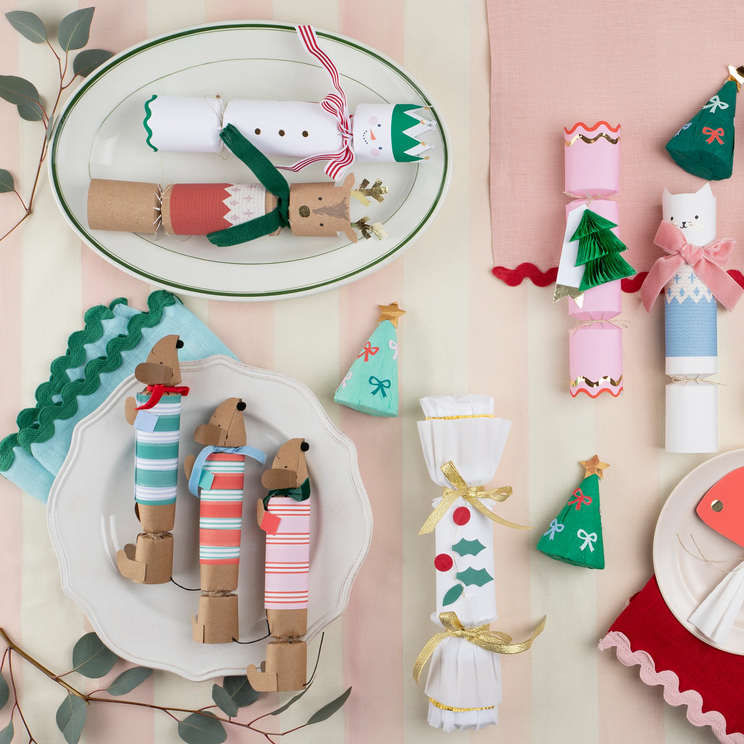 Festive Stripe Sausage Dog Crackers (x 6) - Image 3