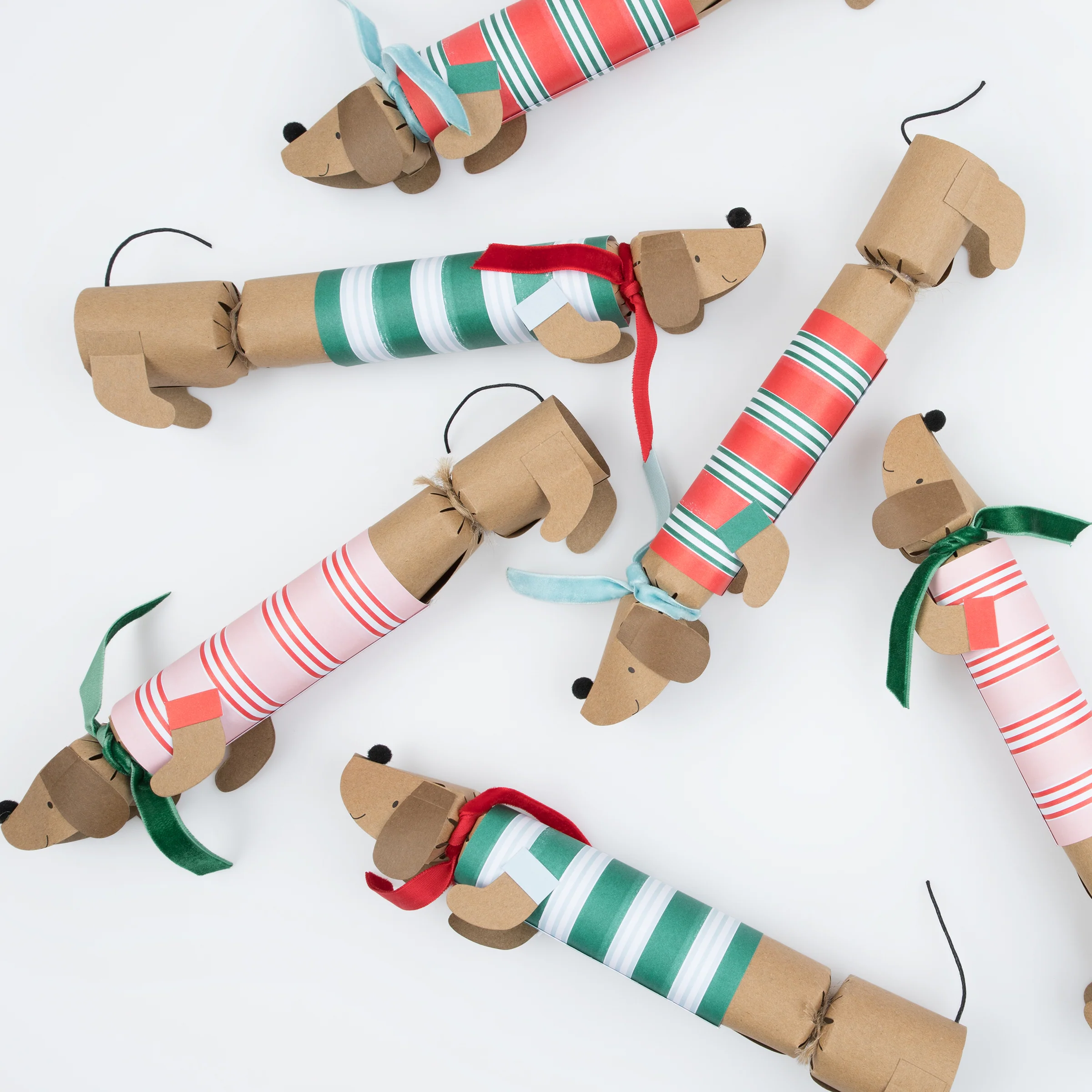 Festive Stripe Sausage Dog Crackers (x 6) - Image 4