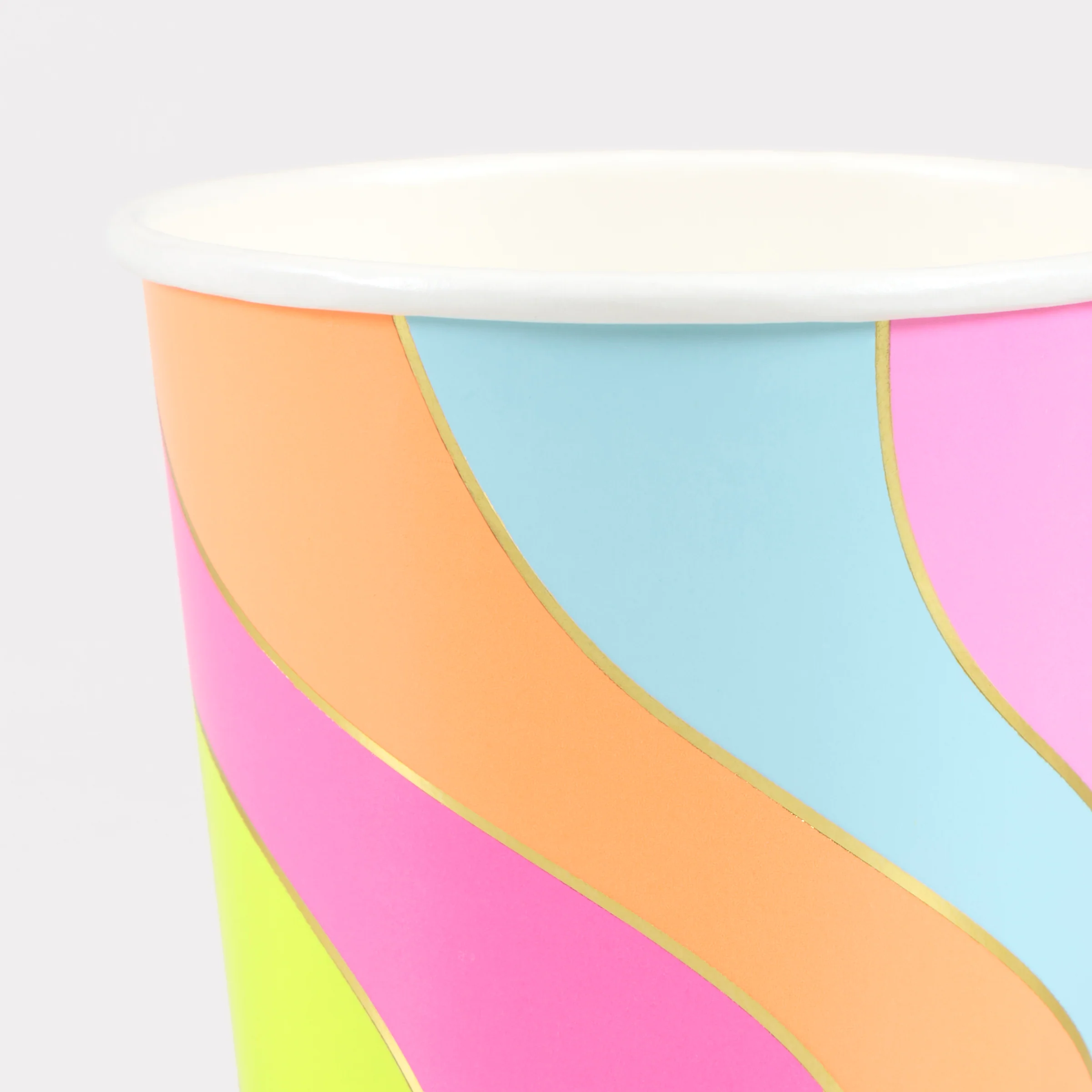Flower Power Cups (x 8) - Image 3