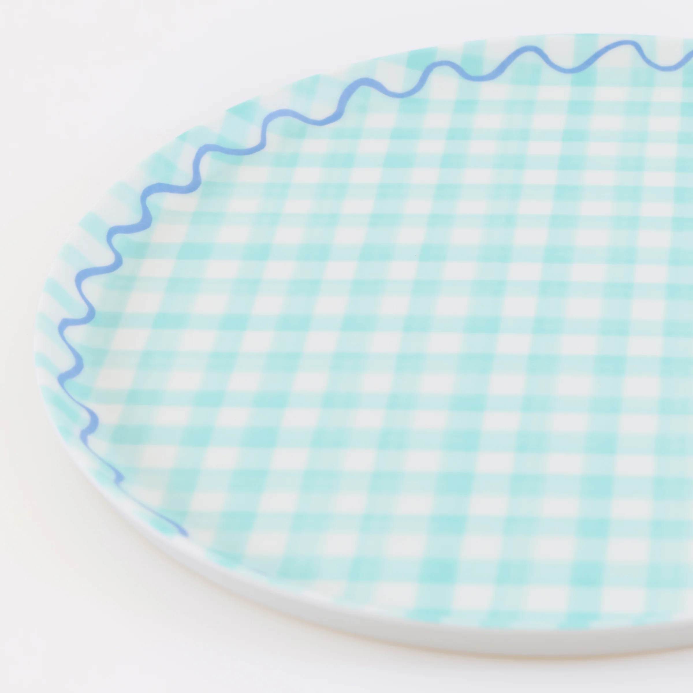 Gingham Reusable Large Plates (x 6) - Image 3