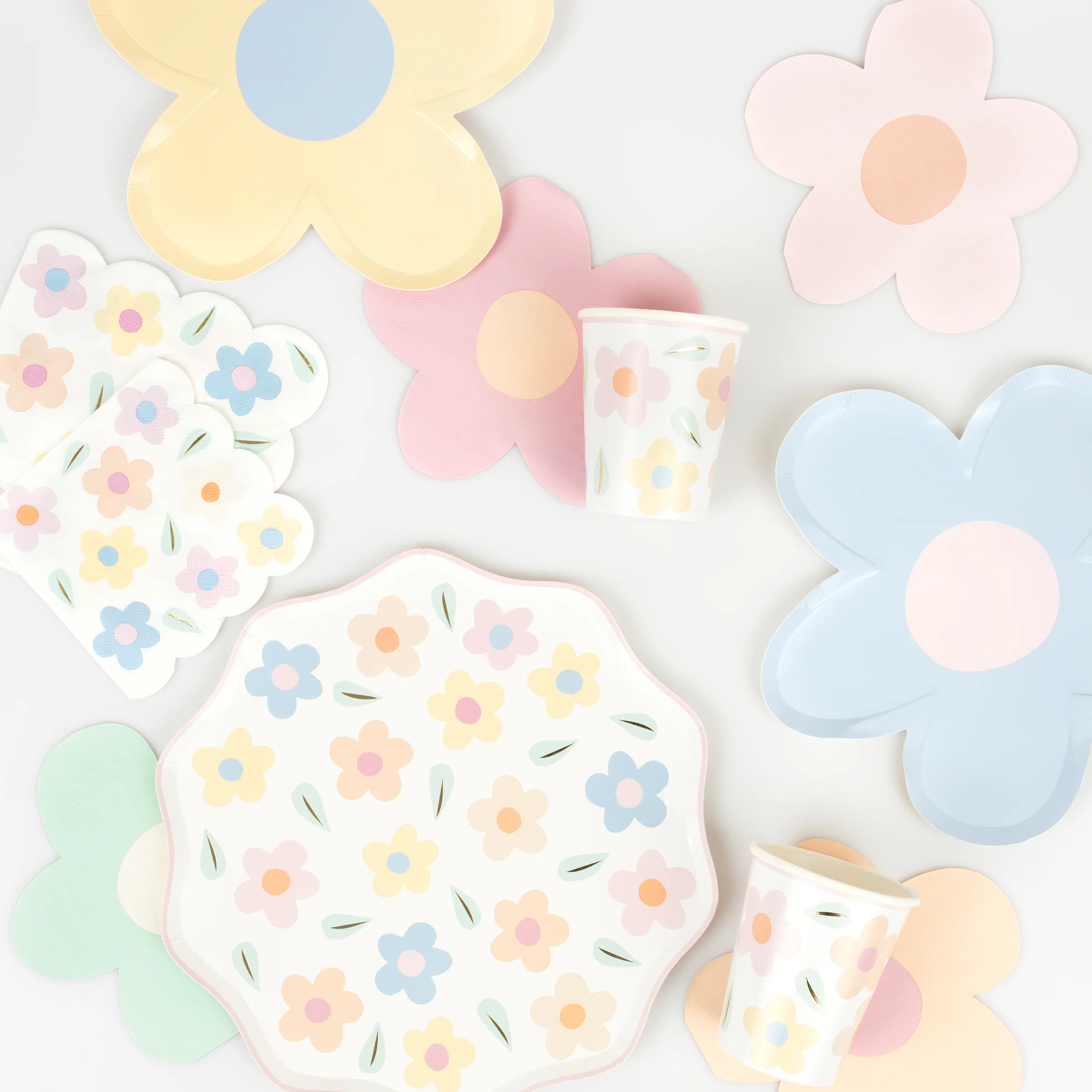 Happy Flowers Small Napkins (x 16) - Image 3