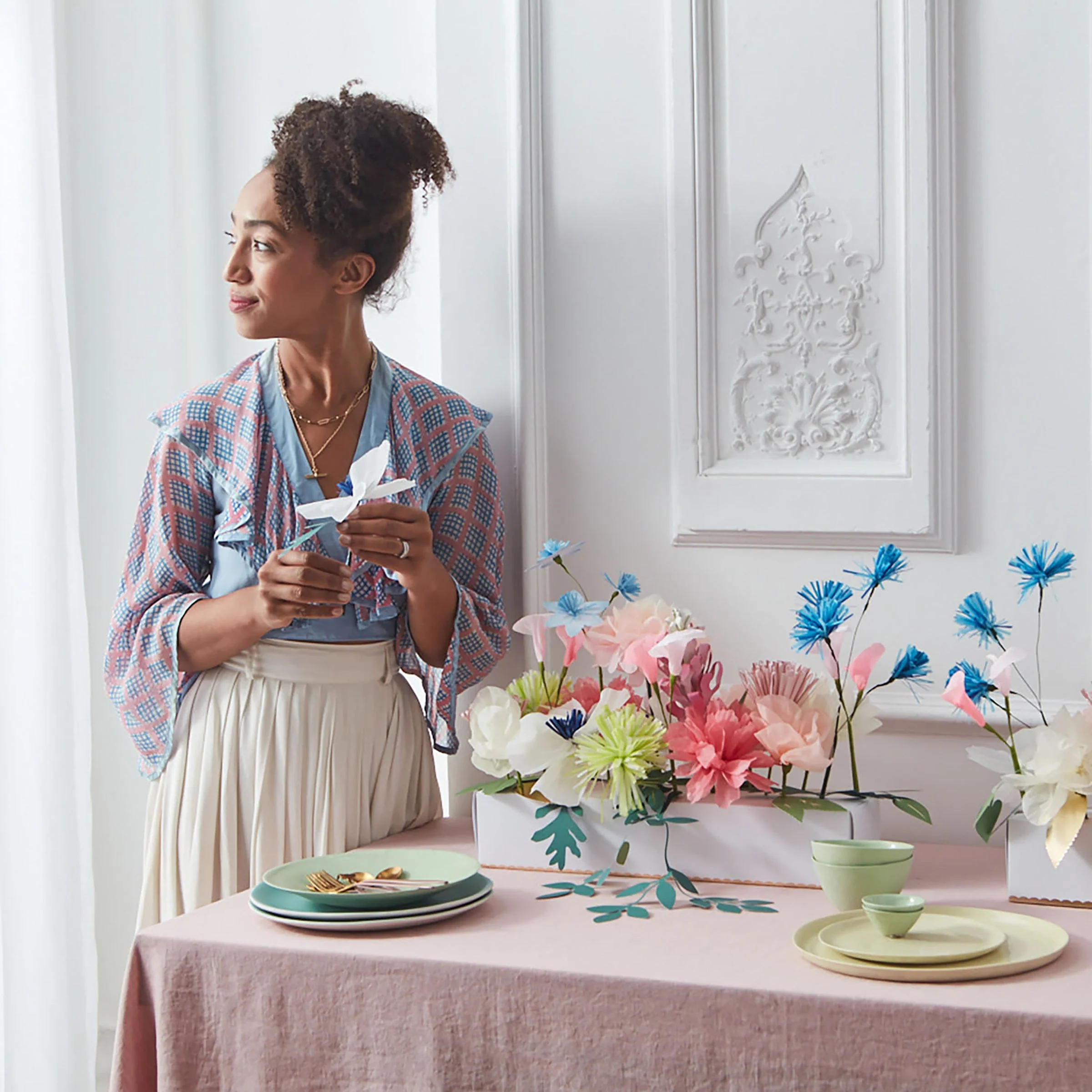 Hazel Gardiner Spring & Summer Table Centrepiece - Image 3