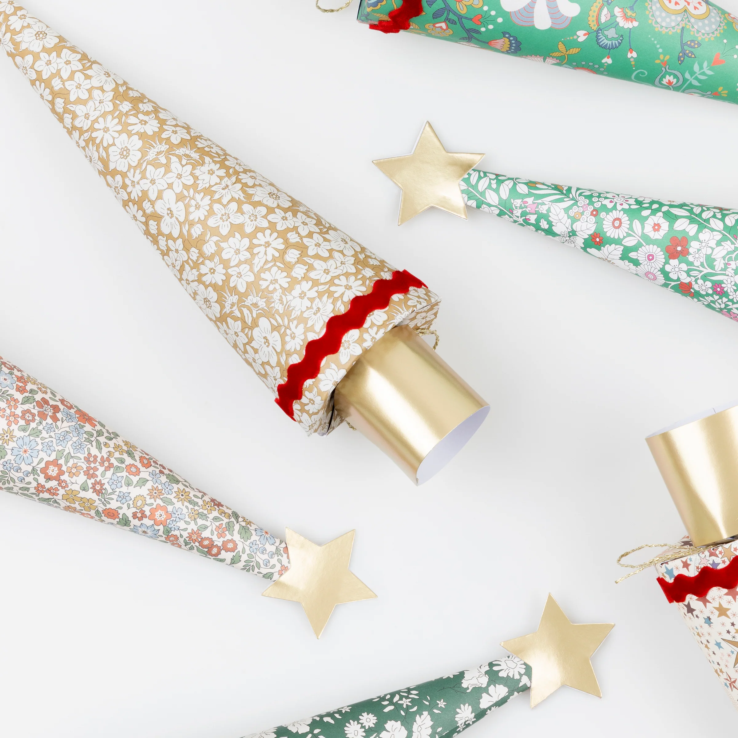 Meri Meri x Liberty Tree Crackers (x 6) - Image 4