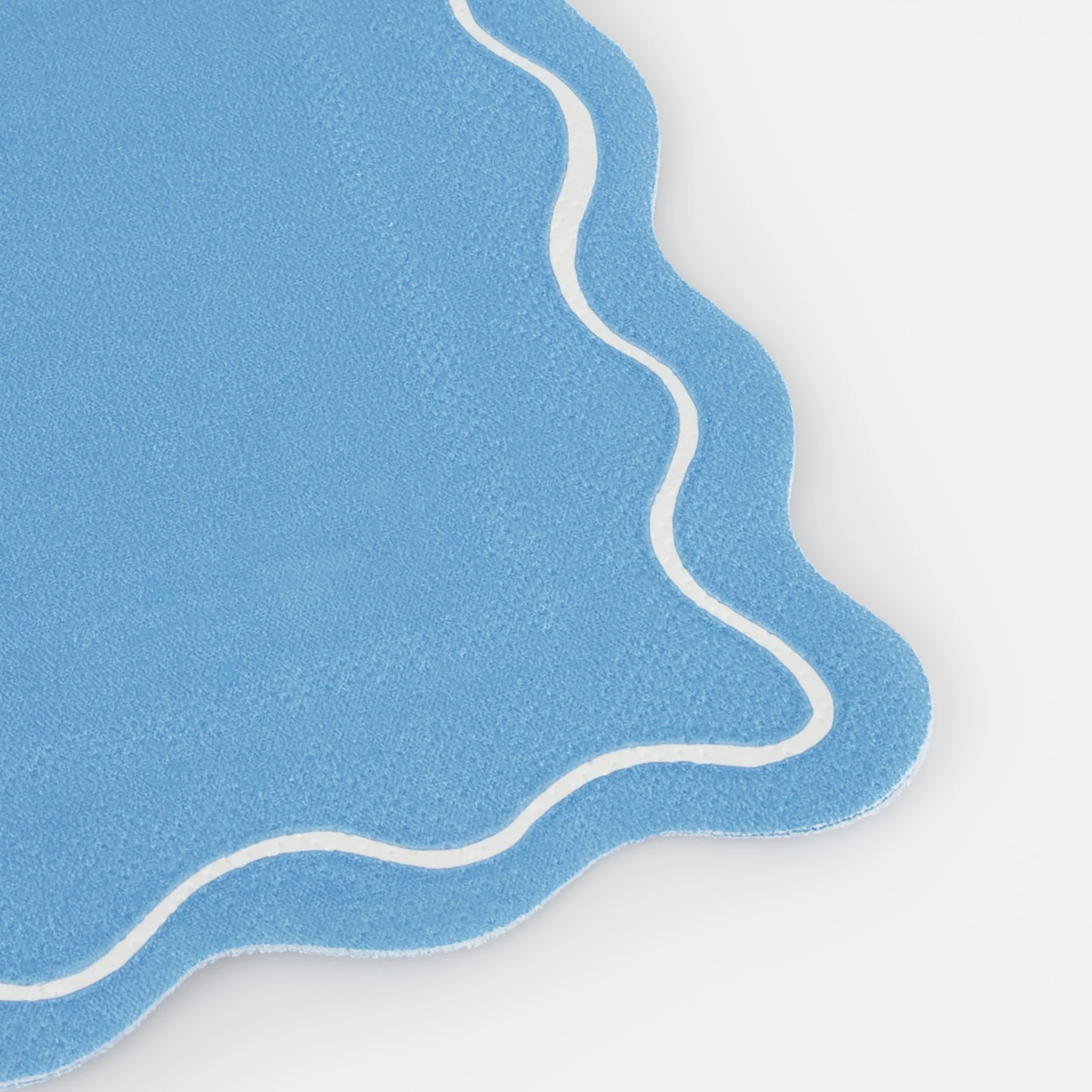 Mixed Wavy Line Large Napkins (x 16) - Image 4