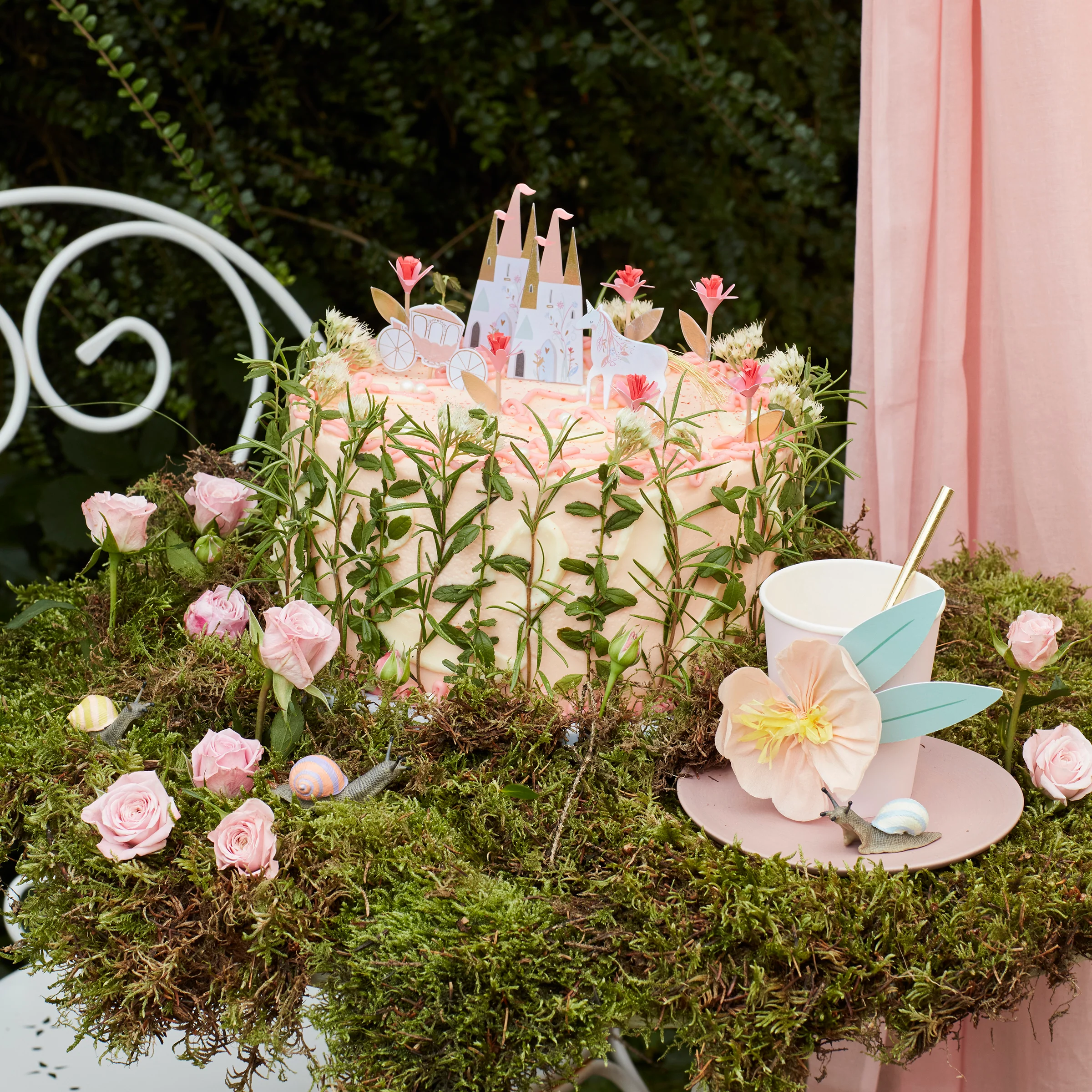 Paper Flower Cups (x 8) - Image 2
