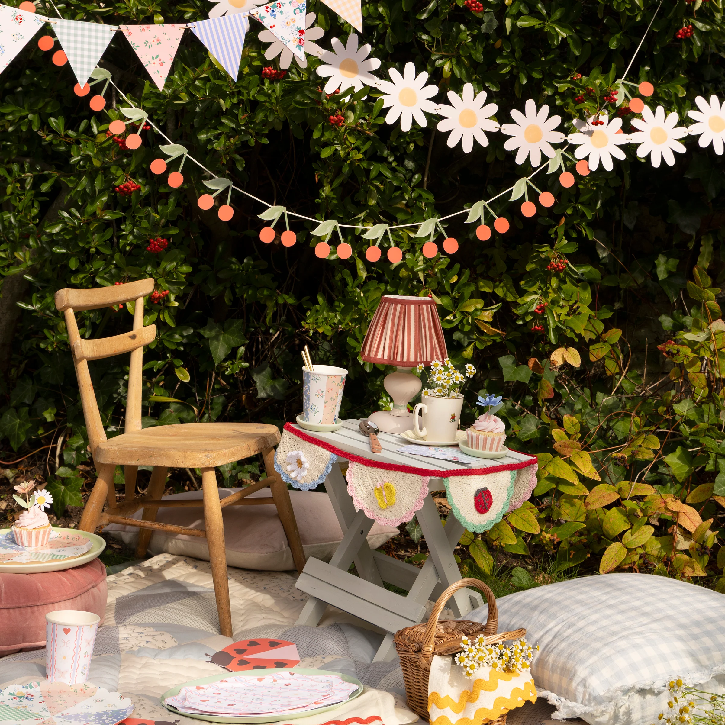 Patchwork Garland Set - Image 2