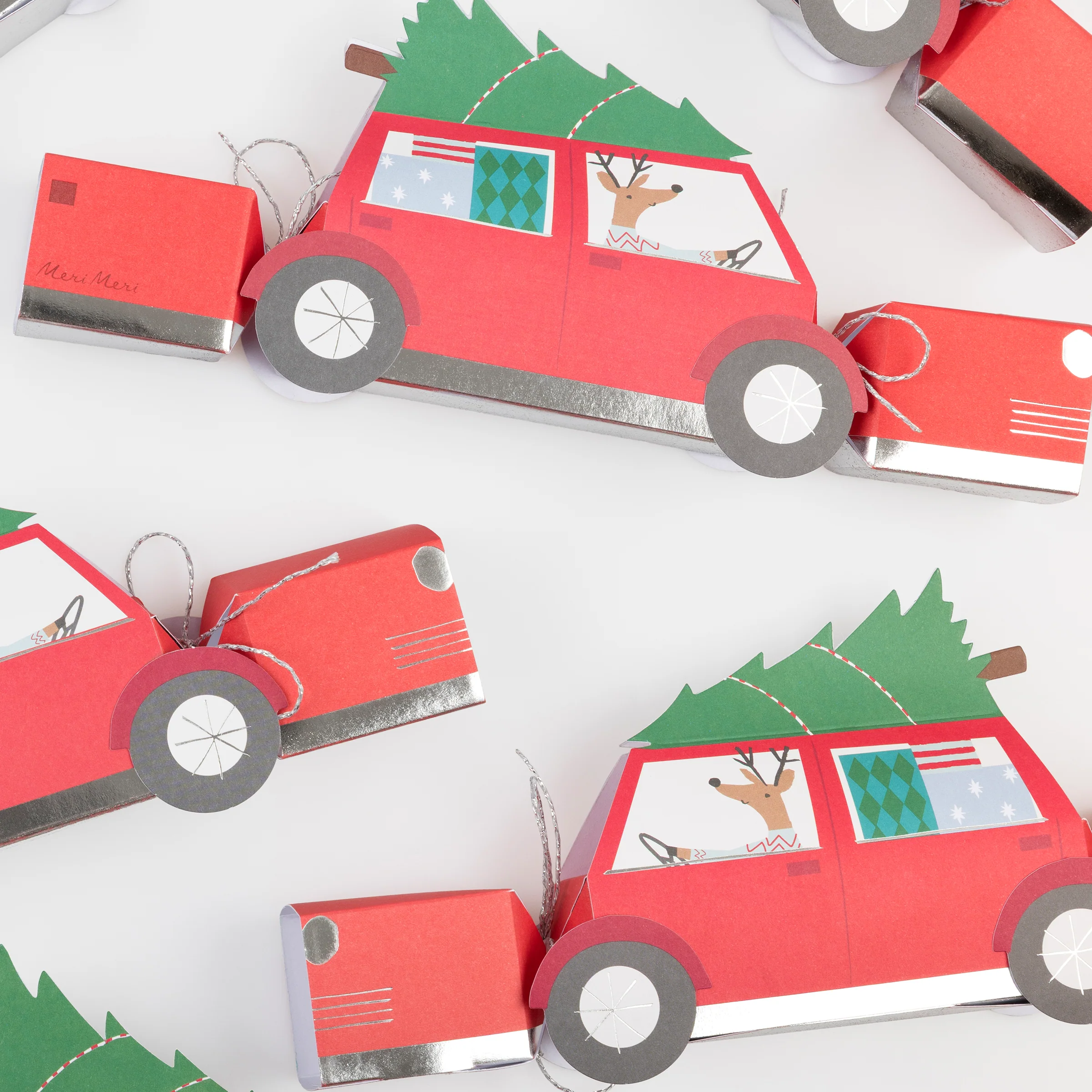 Reindeer In Car Crackers (x 6) - Image 4