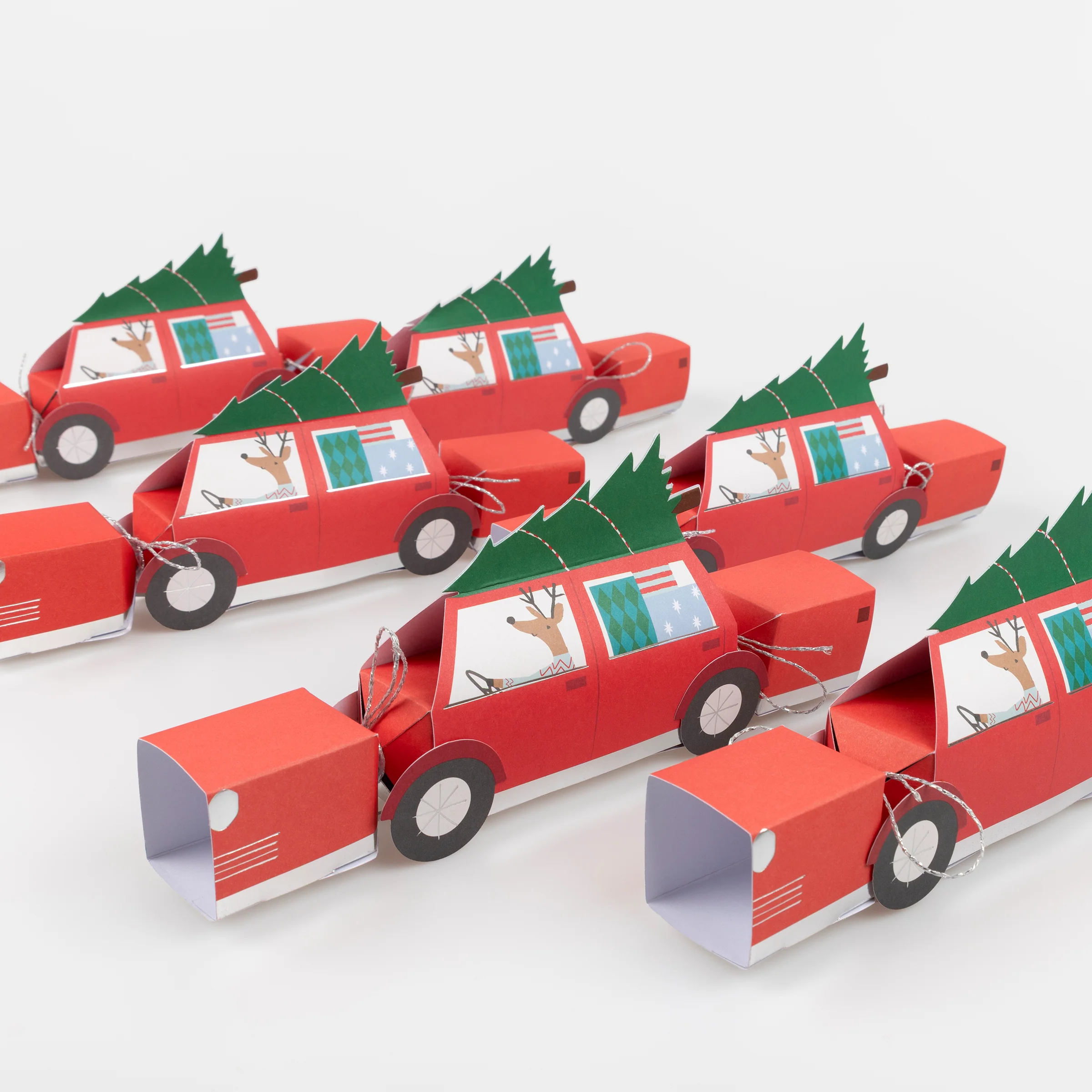Reindeer In Car Crackers (x 6) - Image 6