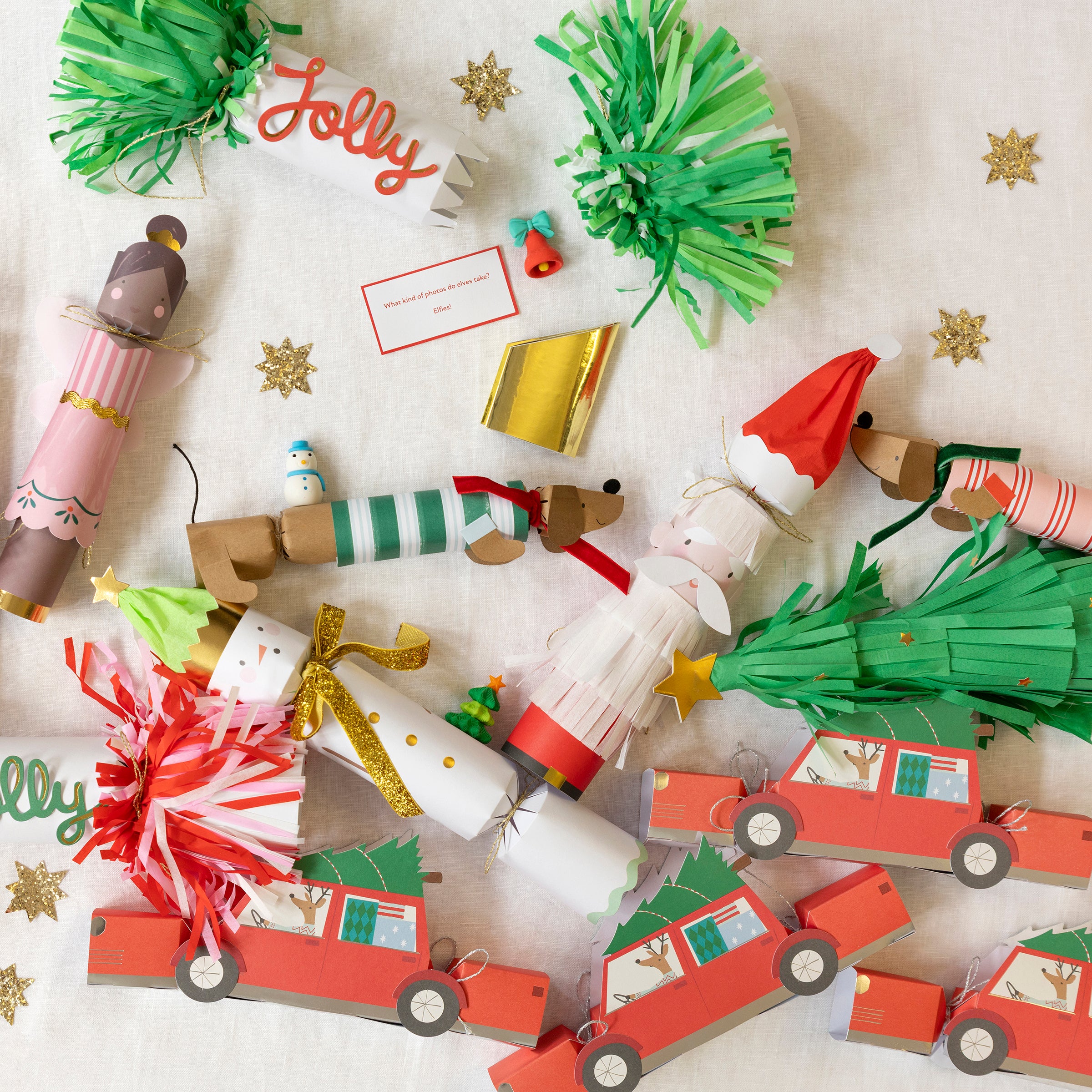Santa, Reindeer & Tree Crackers (x 6) - Image 3
