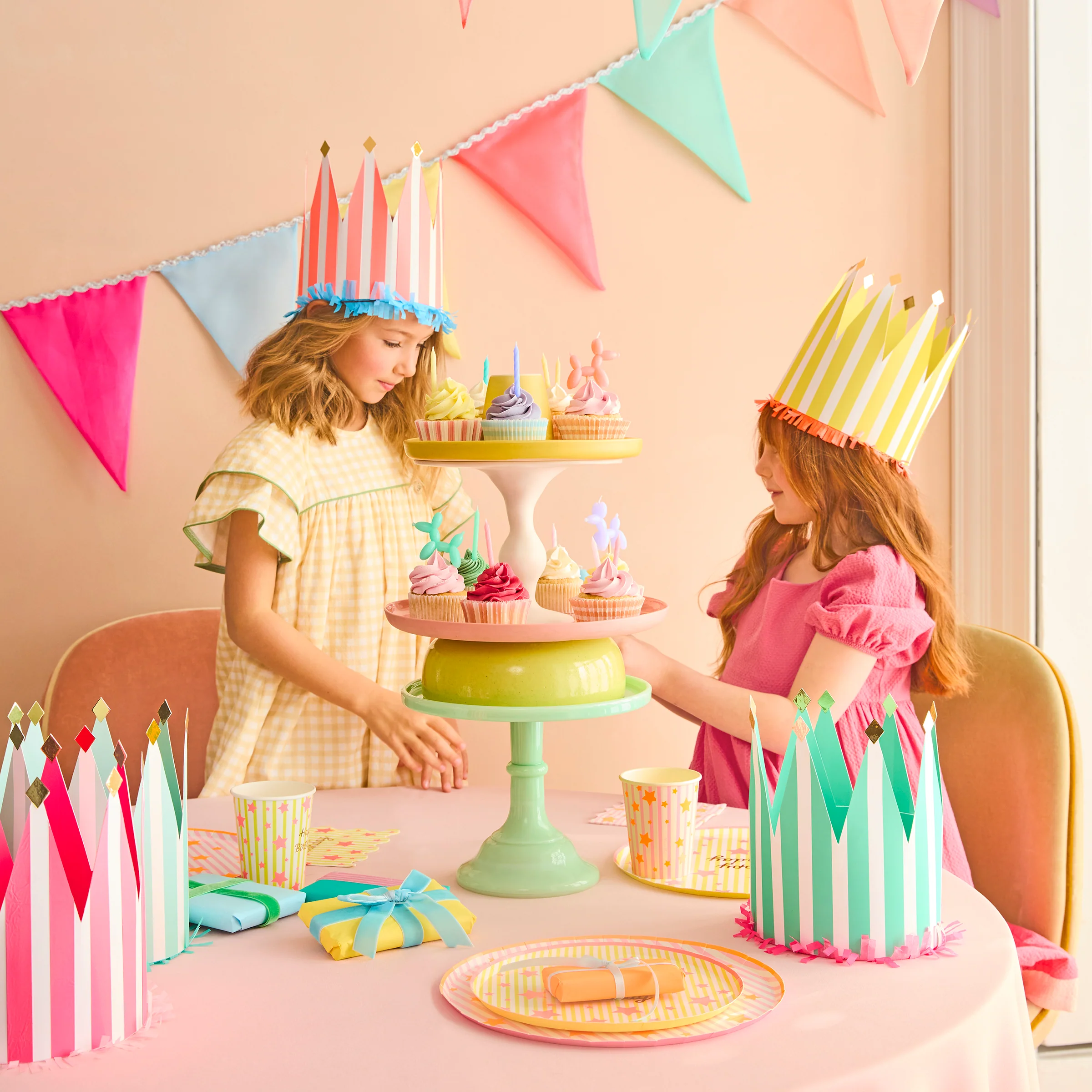 Striped Party Crowns (x 8) - Image 2