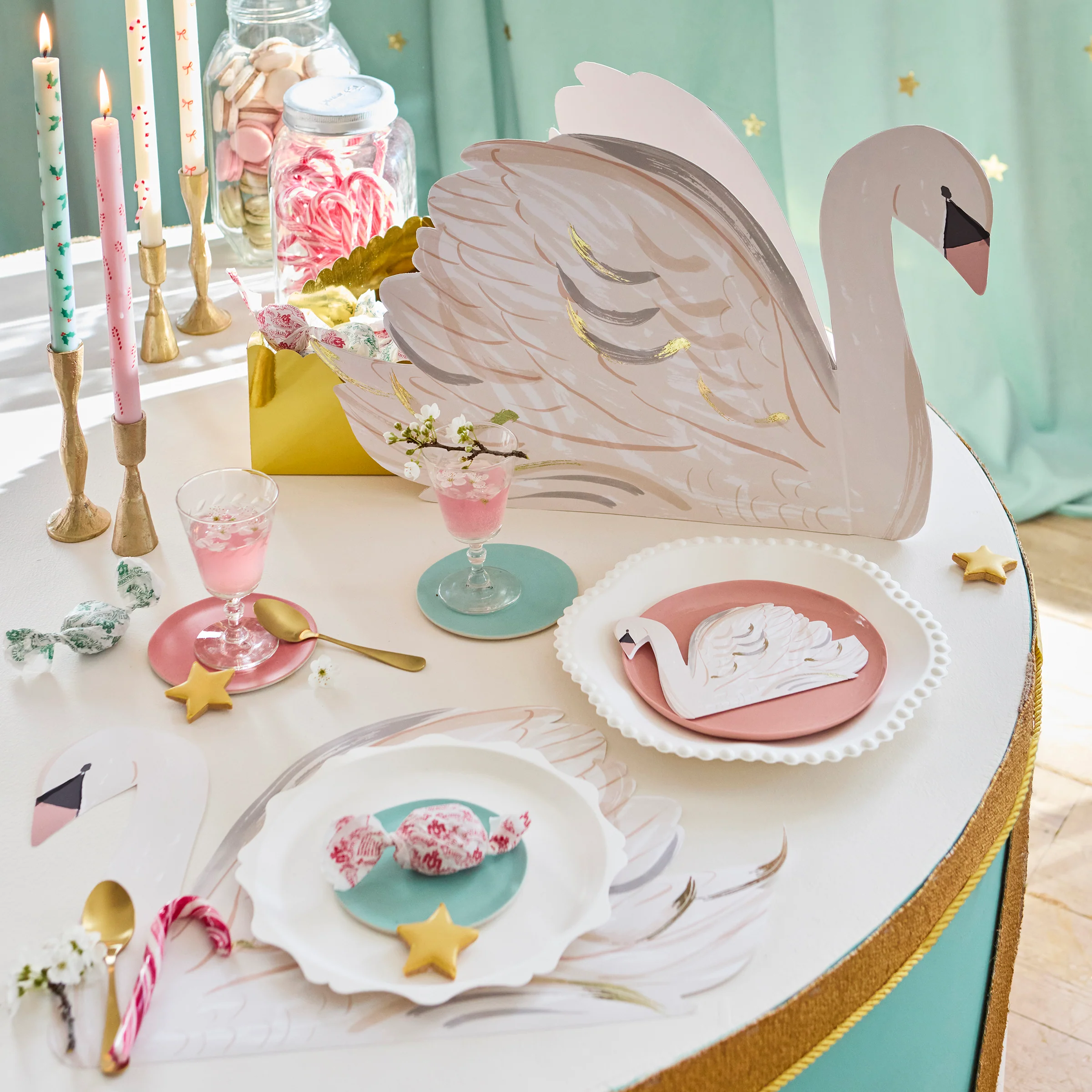 Swan Paper Placemats (x 12) - Image 2