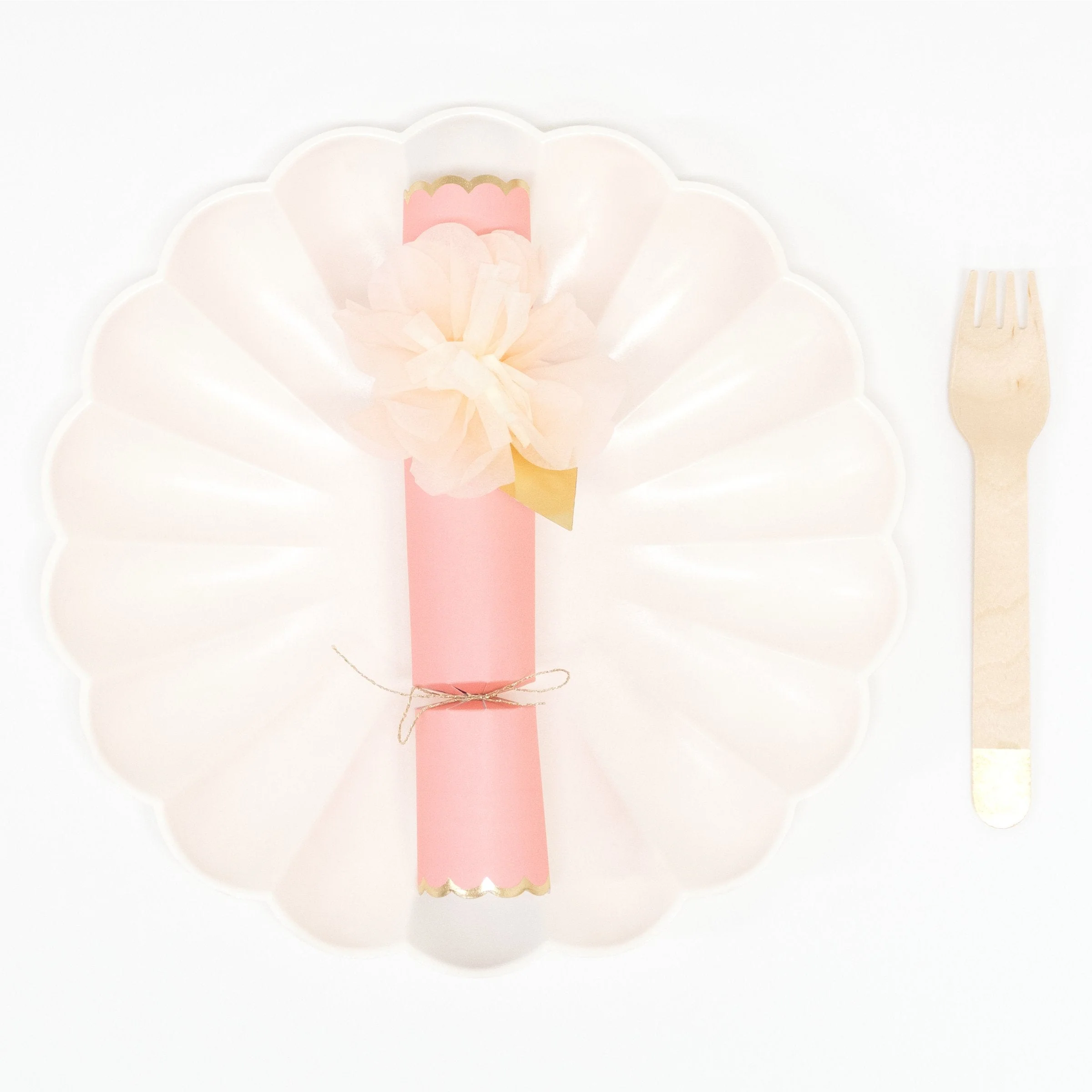 Tissue Floral Crackers (x 6) - Image 3