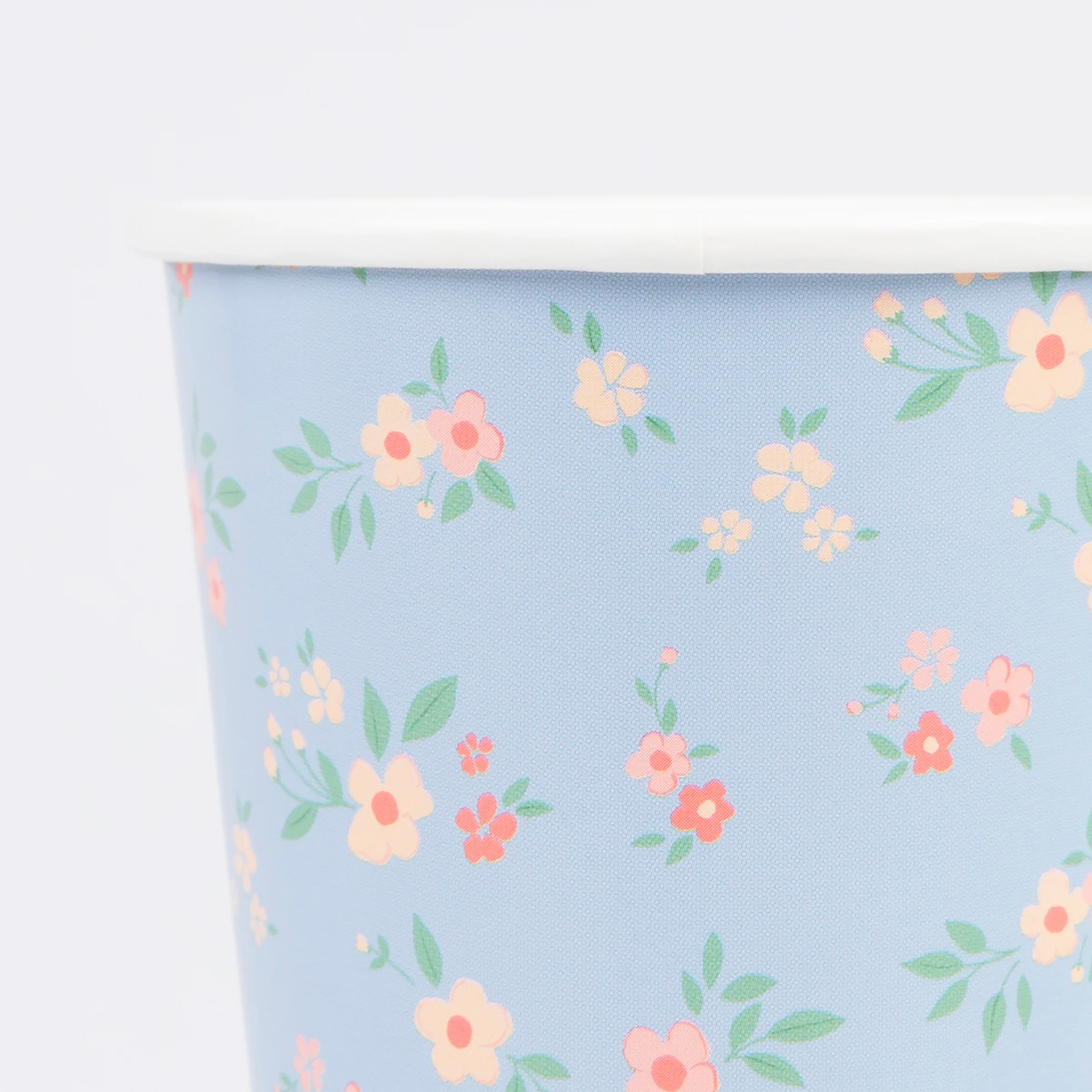 Vintage Ditsy Cups (x 8) - Image 3