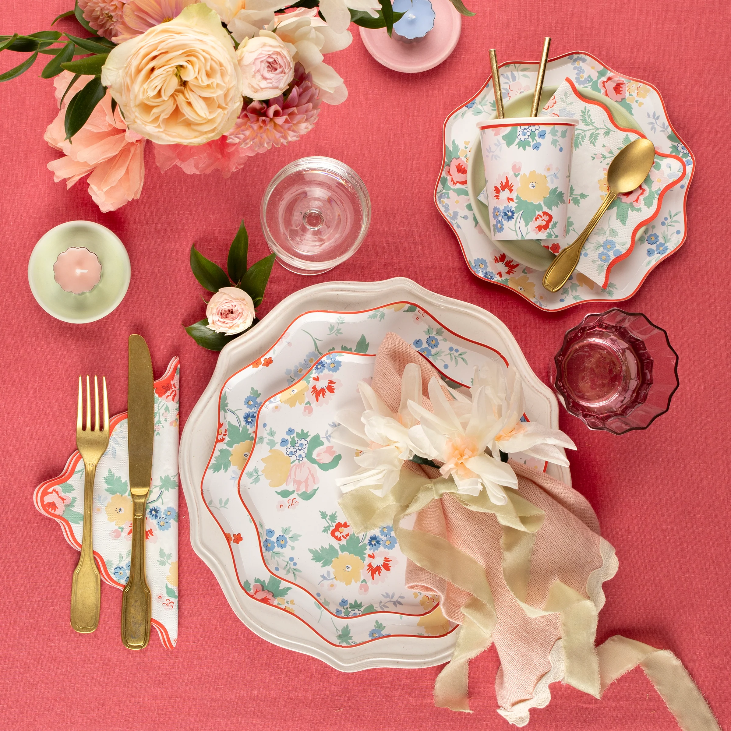 Vintage Floral Small Napkins (x 16) - Image 2