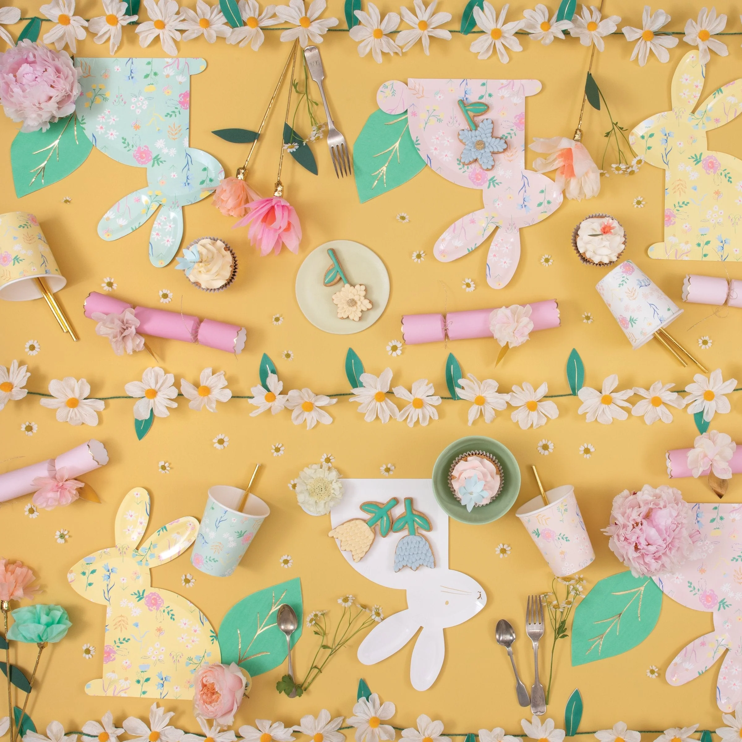 Wild Daisy Garland - Image 6