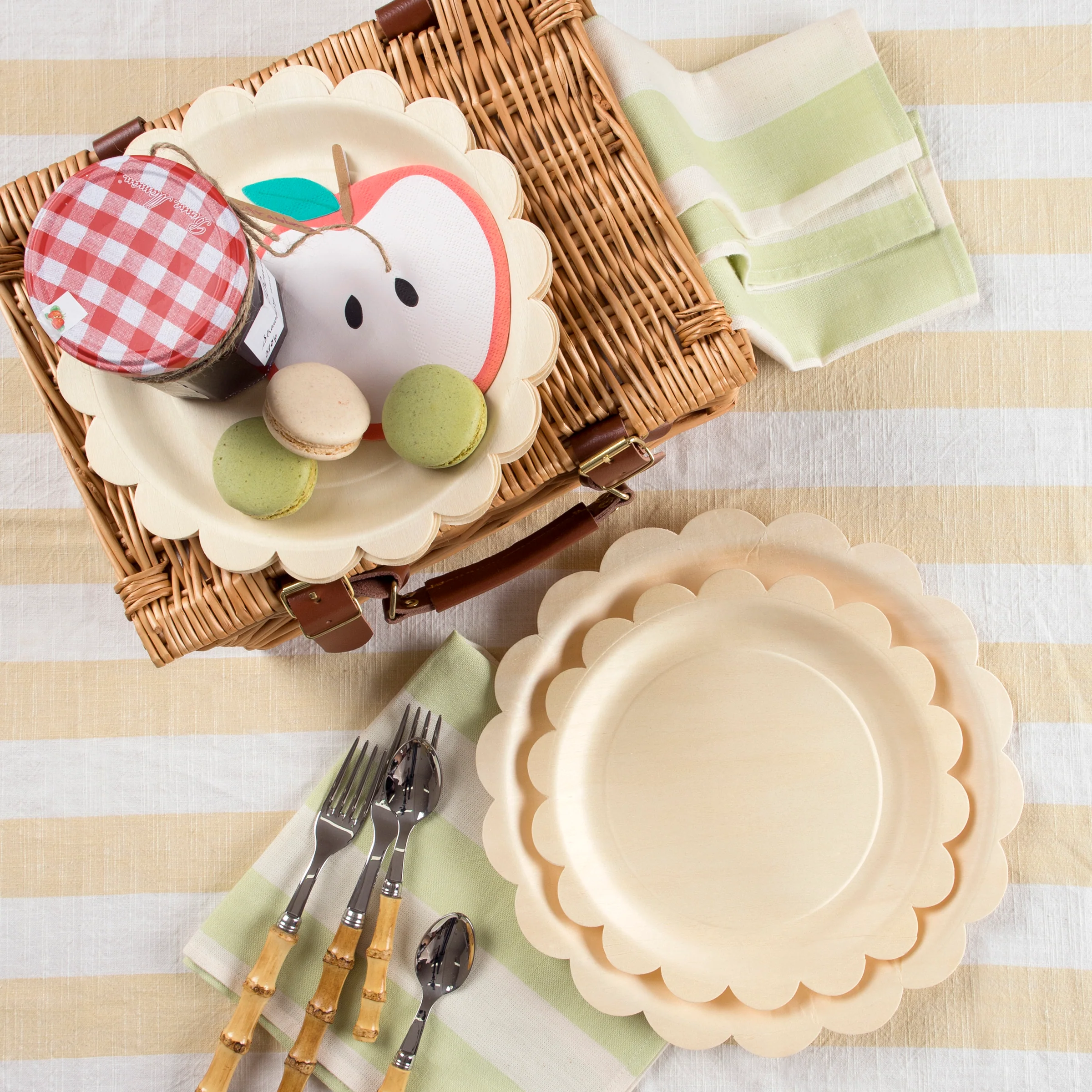 Wooden Scalloped Small Plates (x 8) - Image 2